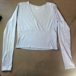 Hollister Light Blue Size Large Long Sleeve V-Neck Crop Wrap Top Baby Tee Cotton